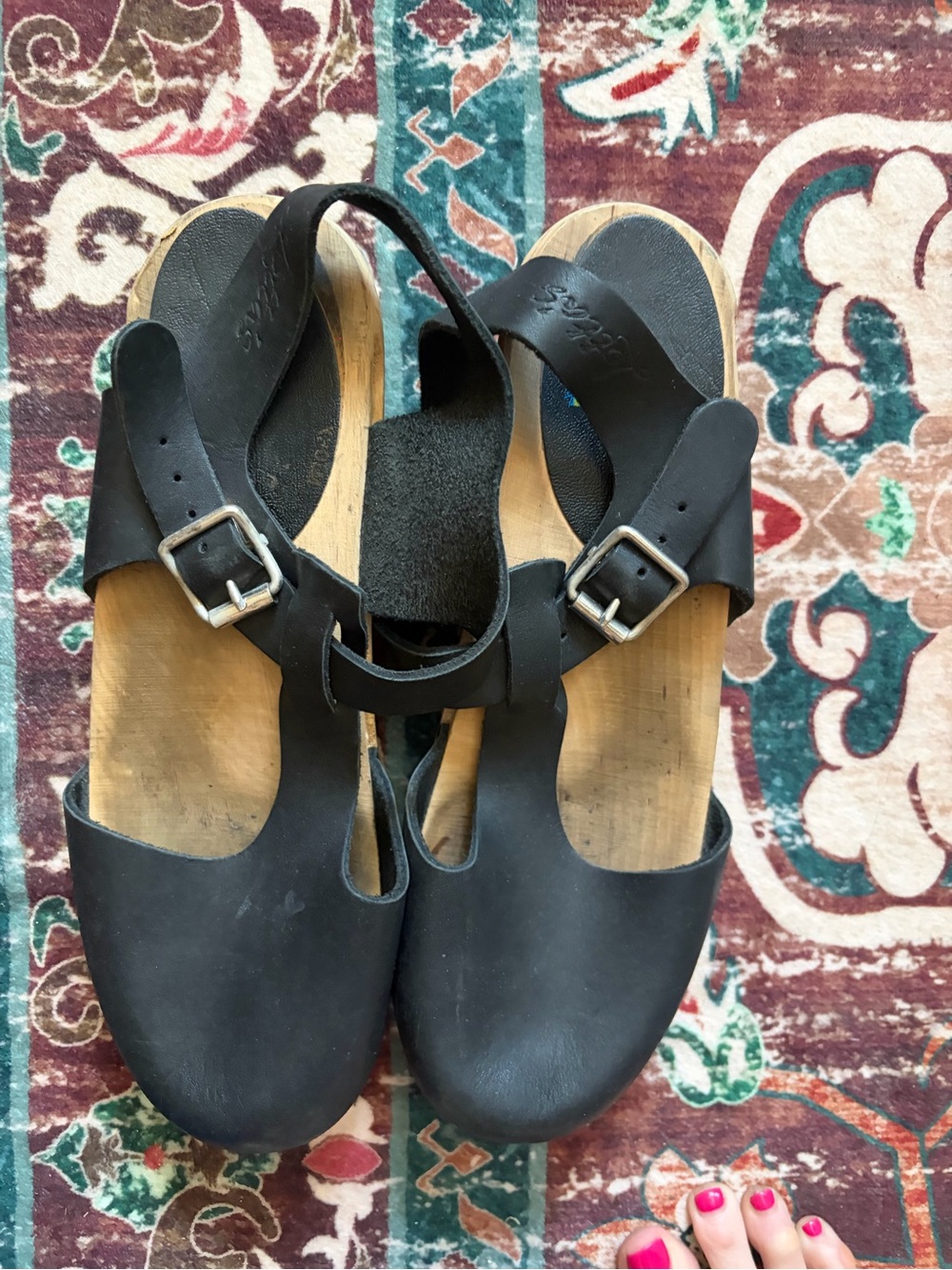 Women’s Black Leather Buckle Clog Sandals